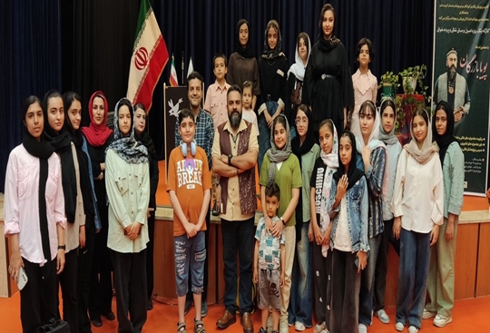 کارگاه آموزشی تخصصی نقالی و پرده‌خوانی با هدف ترویج میراث فرهنگی و هنری ایران و انتقال مفاهیم حماسی به نسل نو، با حضور مدیرکل، مربیان و اعضای کانون پرورش فکری کودکان و نوجوانان استان کردستان در سنندج برگزار شد. این رویداد فرهنگی با اجرای نقالی حماسی در تجعات شبانه به پایان رسید.